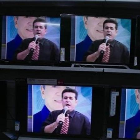 fundo série bandidos na tv